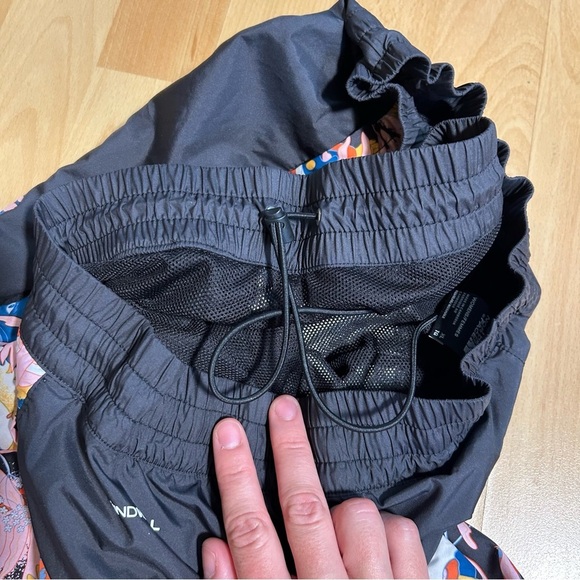 The North Face Funky Floral Hydrenaline Windfall Tracksuit Jogger XL Activewear - Picture 11 of 16